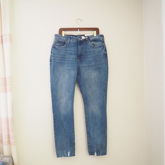 * NWT A.N.A High Rise Curvy Fit Distressed Raw Hem Skinny Fit Jean sz 16 - Picture 2 of 6